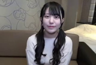校花下海首次3P被轮着操【苍小妹】蝴蝶穴遭了大罪了，小嫩妹被插得眉头紧蹙，又疼又爽，让人看了征服欲大增